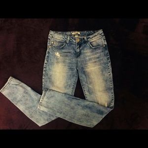 Refuge Distressed Jeans Sz 6